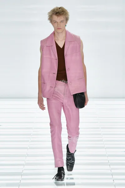 Look 17